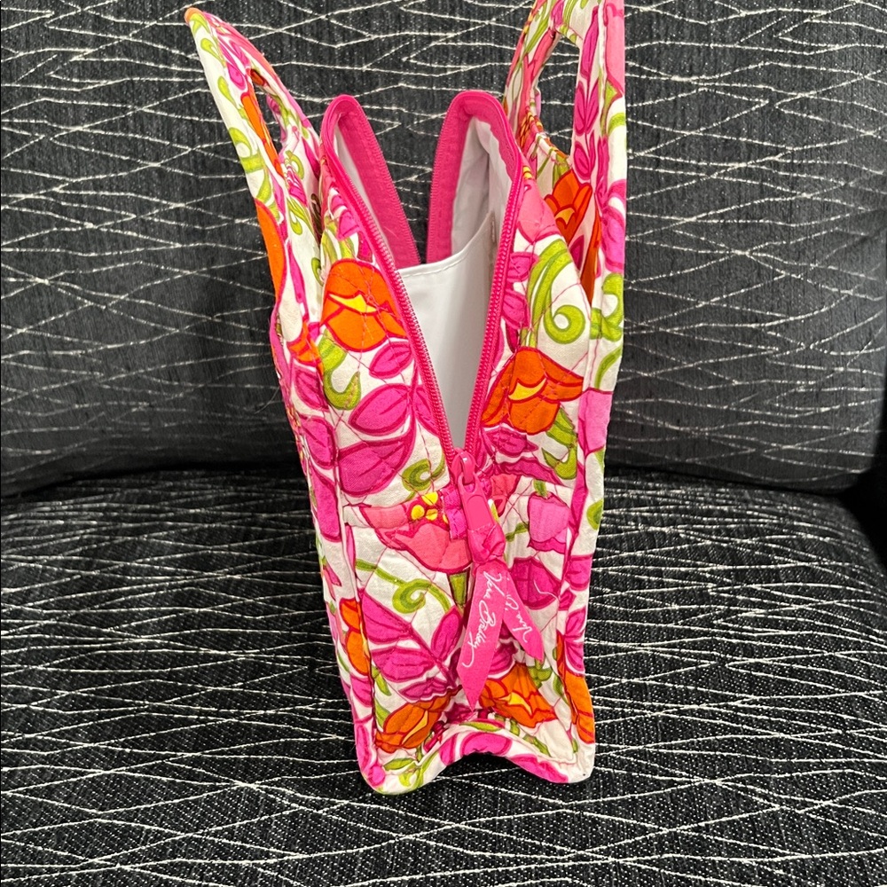 Vera Bradley insulted lunch tote. Great condition with a few light spots. - Picture 3 of 10